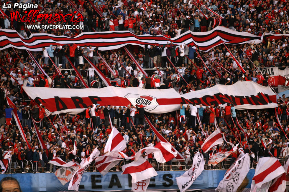 River Plate vs Banfield (CL 2009) 15